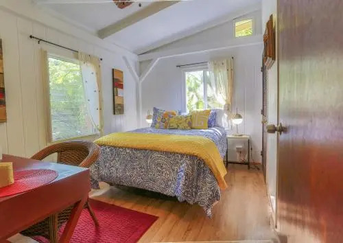 Tropical Anuenue Cottage