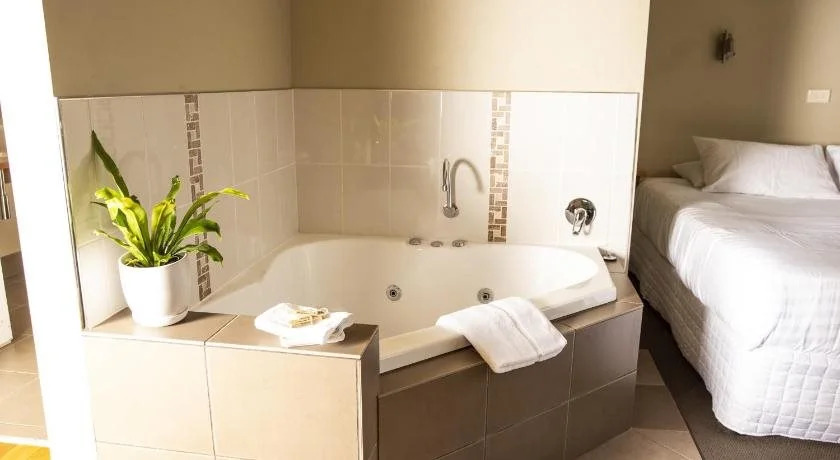 Little Norfolk Bay Events and Chalets