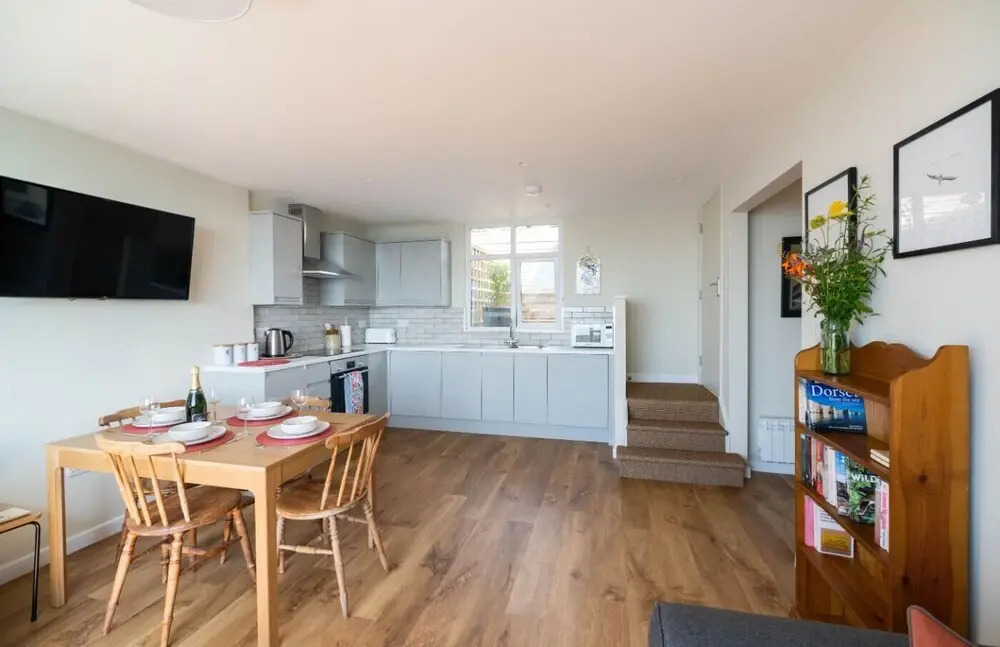 2 Beach Way House