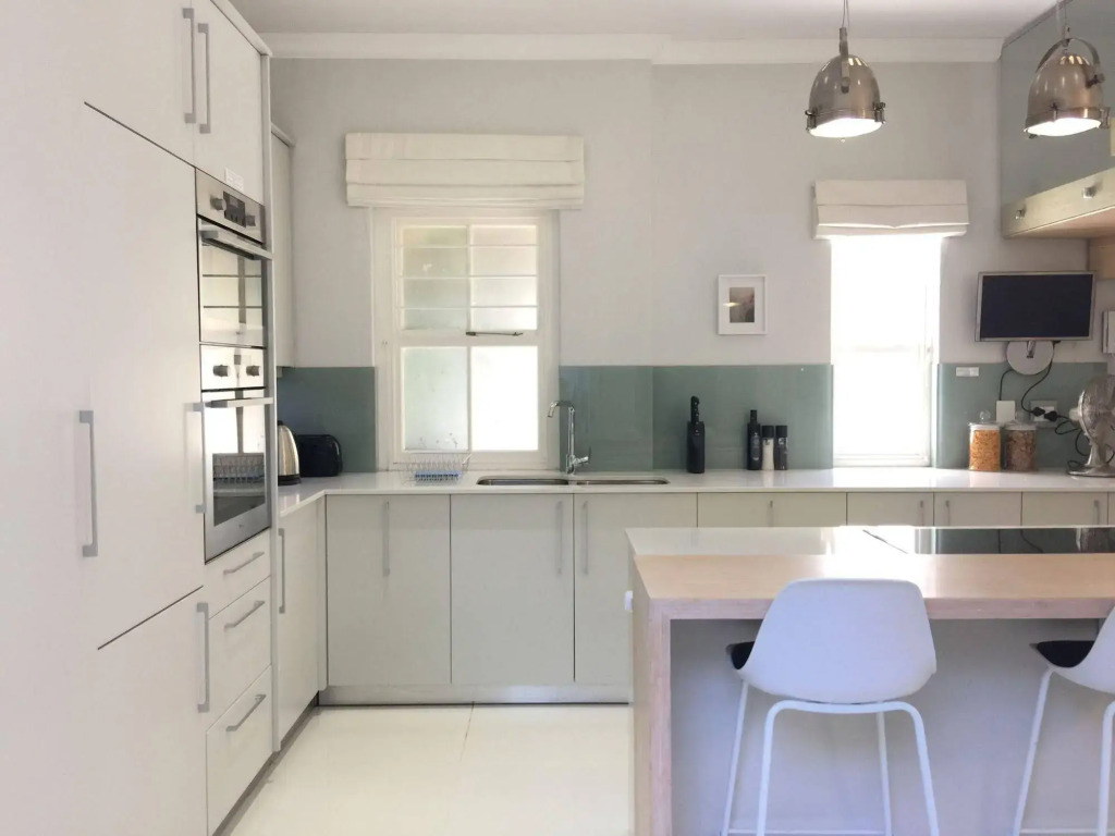 Cricklewood Place Luxury Holiday Homes