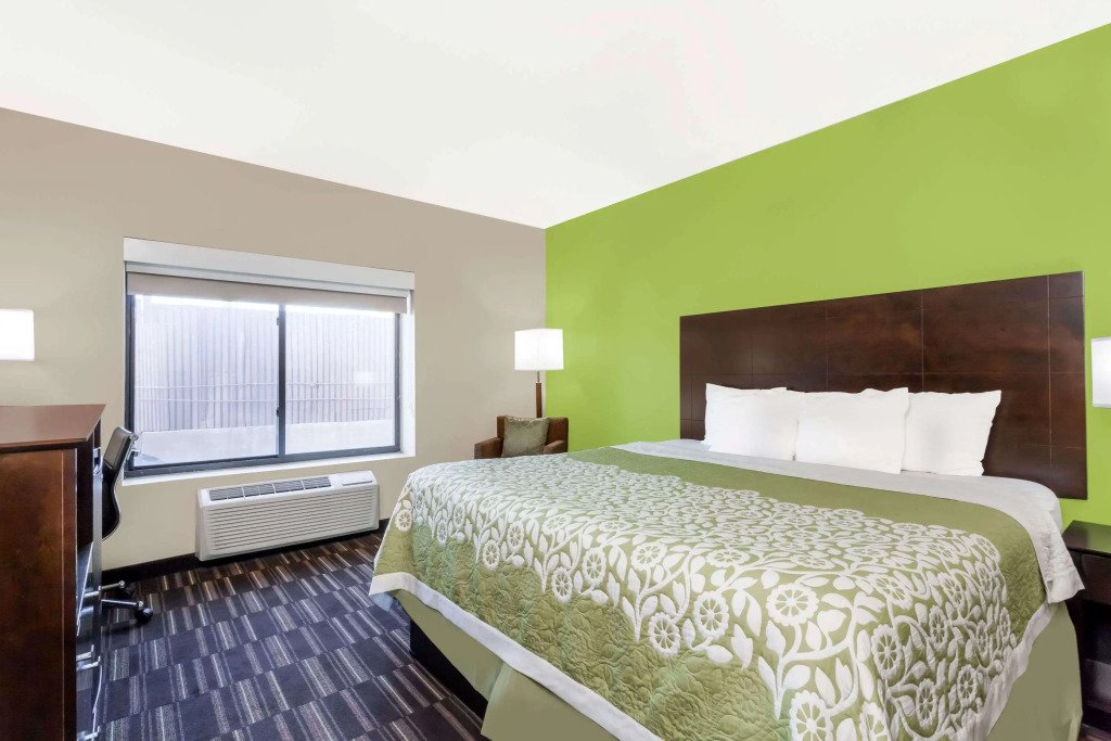 Days Inn & Suites by Wyndham Jamaica JFK Airport