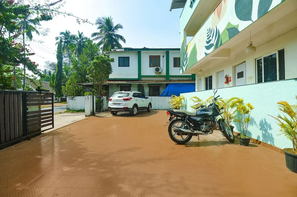 Via Joeys Place - Nr Panjim