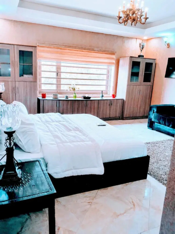 Zamin Suites