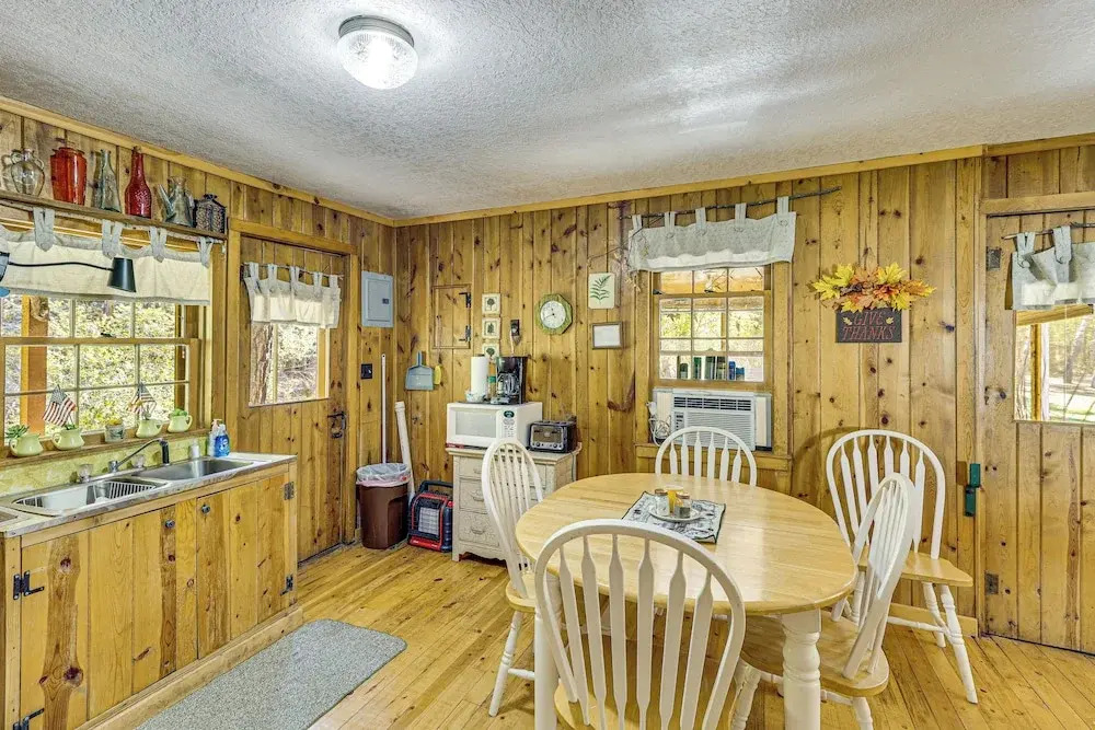 Historic Keystone Cabin Near Mount Rushmore!