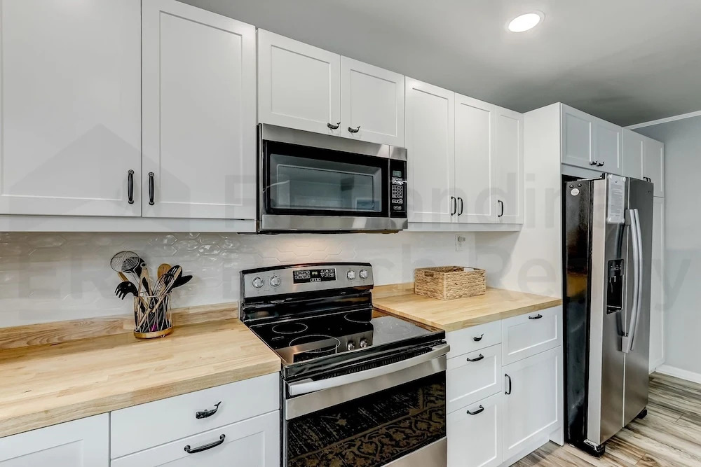 343 N Fletcher Ave B-upstairs 3 Bedroom Home by Redawning