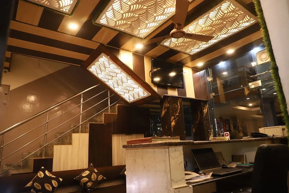 Hotel 4 U Rishikesh - Hostel