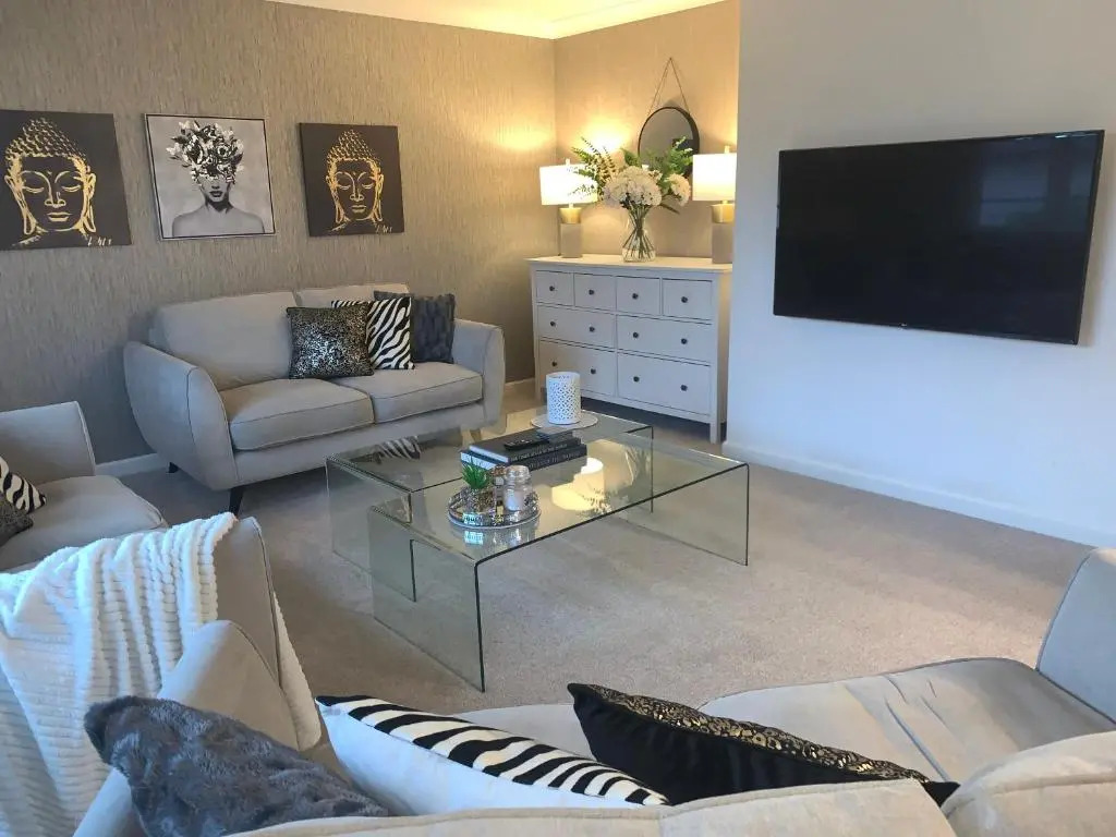 Irvine Harbour Apartment