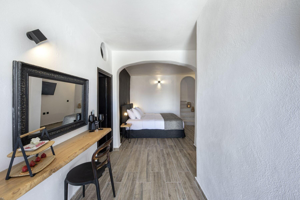 Pearl of Caldera Oia - Boutique Hotel by Pearl Hotel Collection