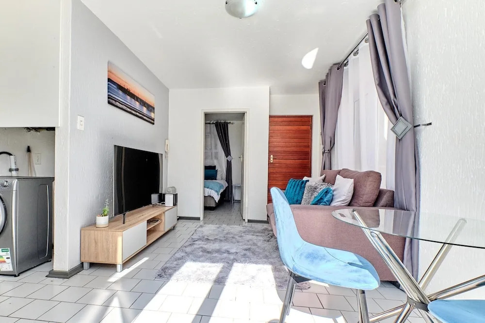 One Bed Unit in Prime Sandton- 2139
