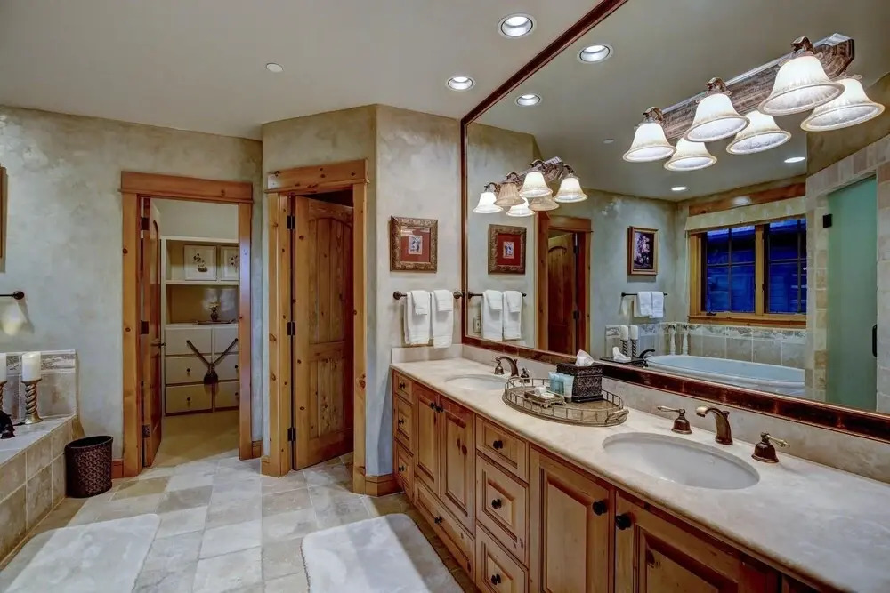 Family Getaway House #1 7 Bedrooms 9.5 Bathrooms Home