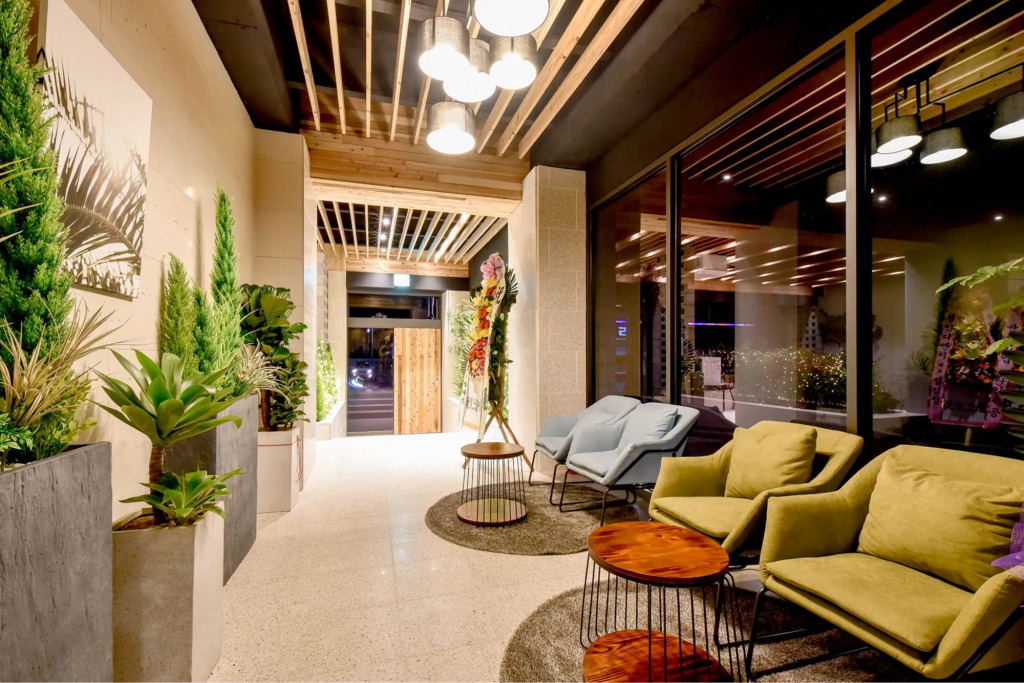 Blanc Business Hotel