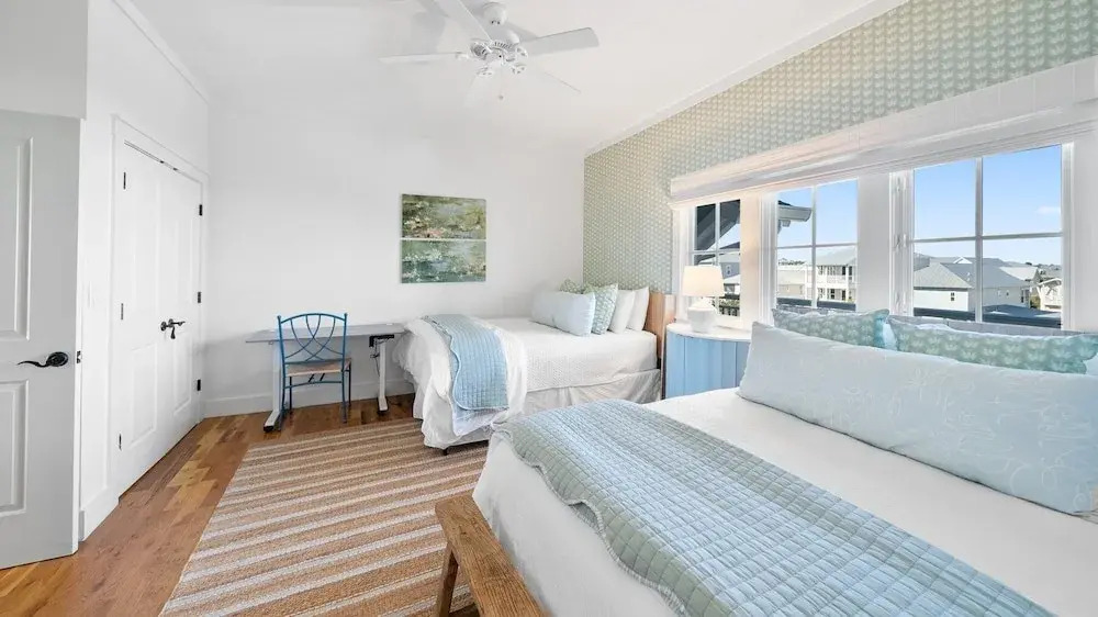 Vitamin Sea 3 Bedroom Condo by RedAwning