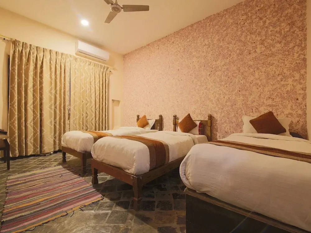 Oyo 355 River Park International Resort