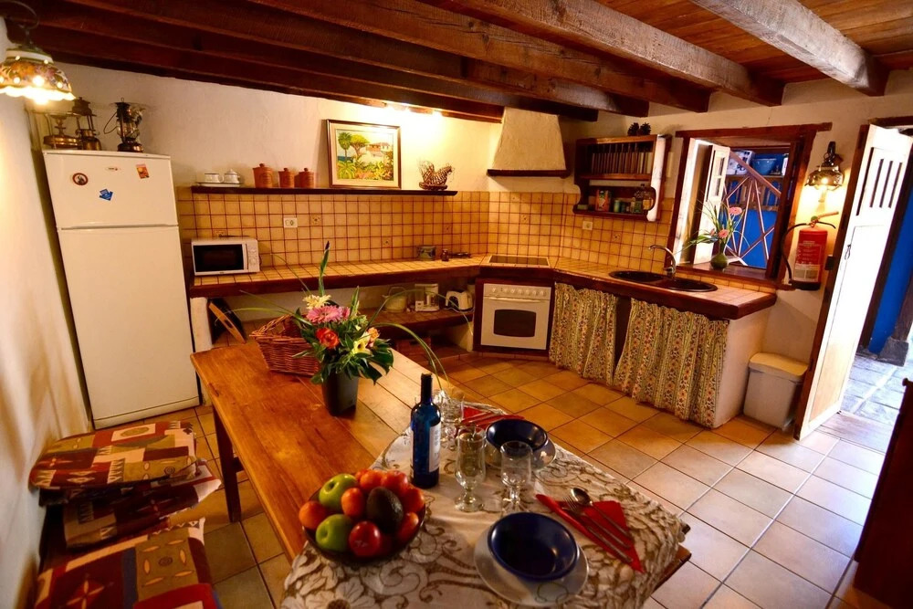 House With 4 Bedrooms in Chío, With Wonderful sea View, Terrace and Wi