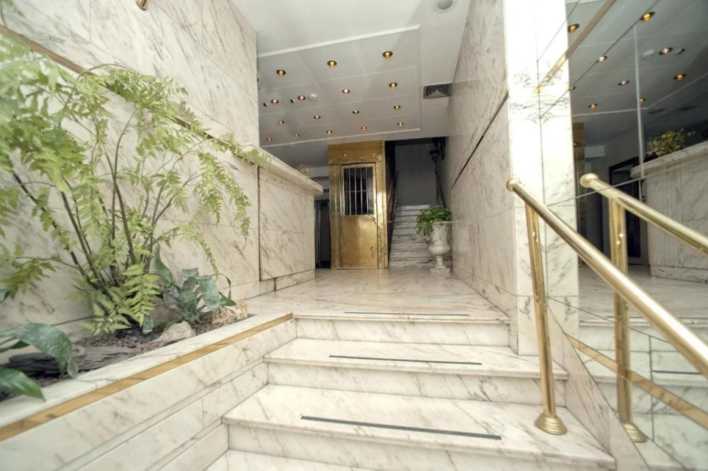 Hotel Tritone