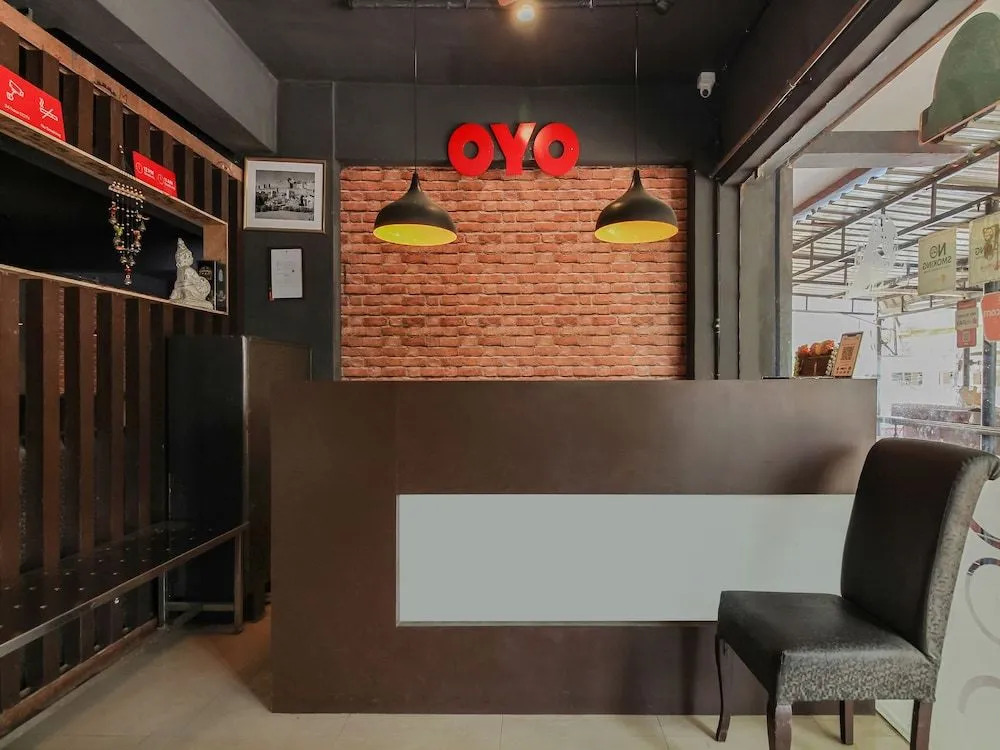 OYO 28743 Golconda Inn