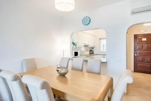 #025 Charming 3BR Apartment Albufeira Stay