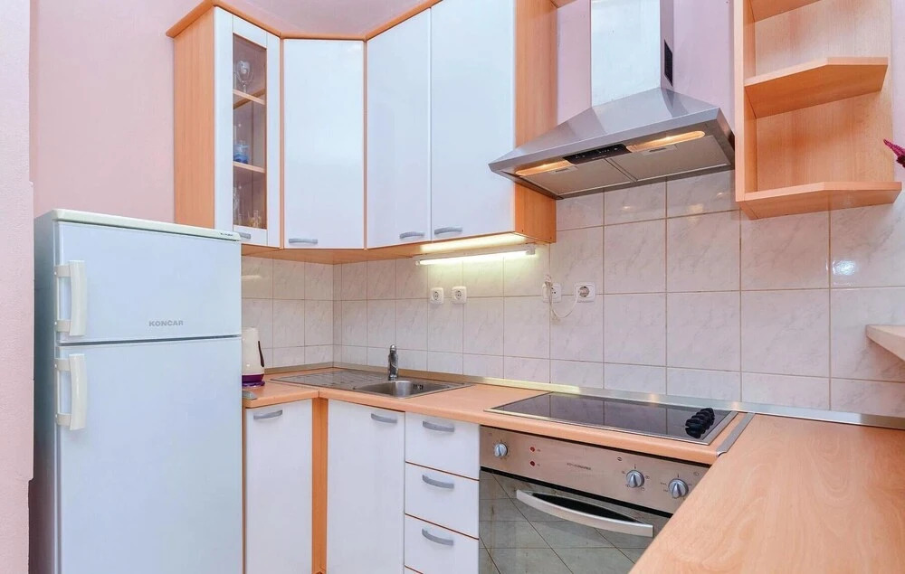 Holiday Home Zastrazisce With Sea View 04