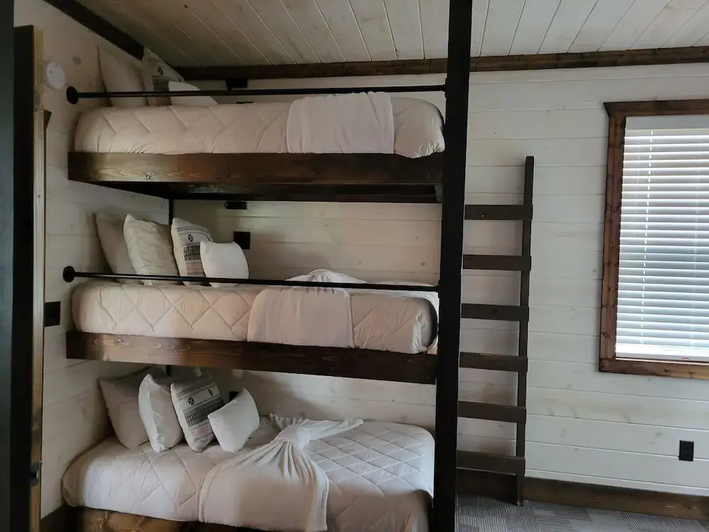 Grits And Gravy 4 Bedroom Cabin by Redawning