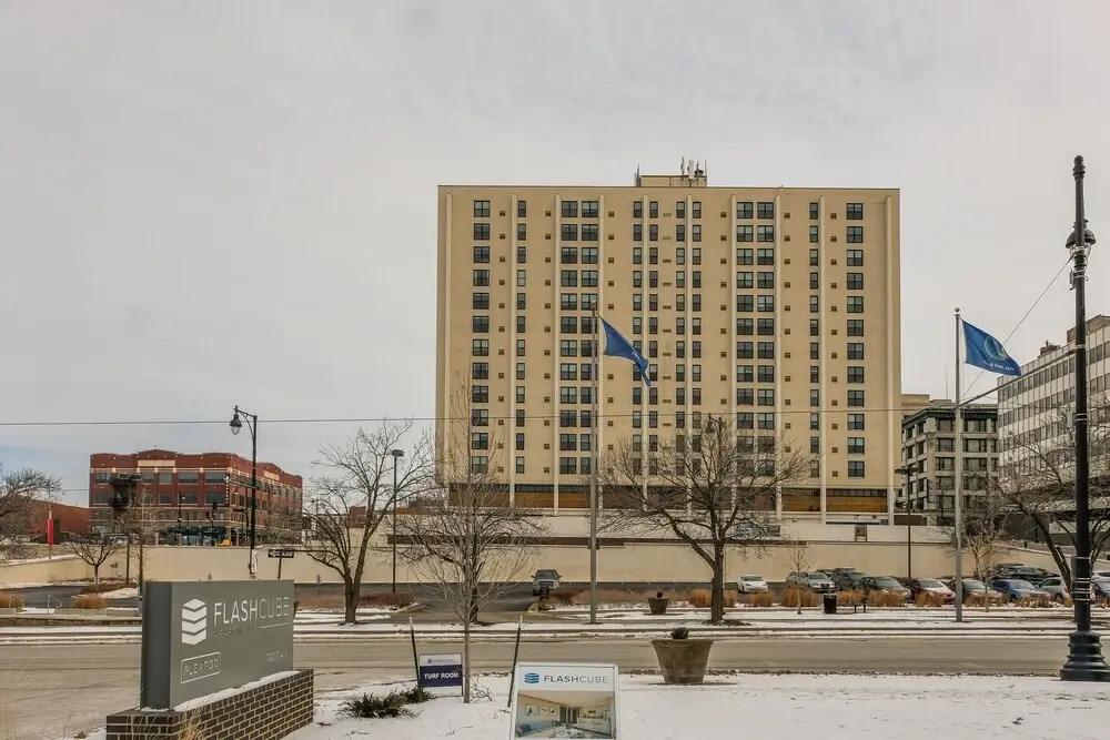 FRONTDESK Flashcube Apts Downtown Kansas City