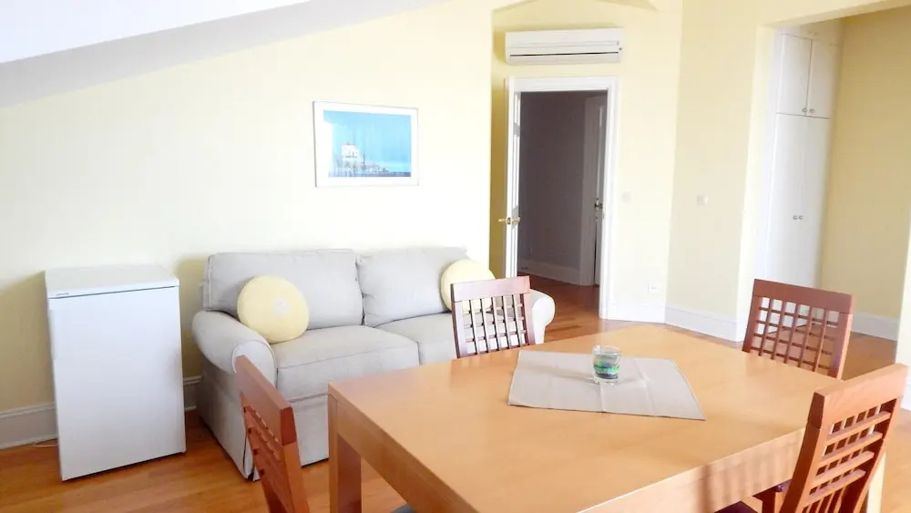Apartment With 3 Bedrooms in Omiš, With Wonderful sea View, Furnished Terrace and Wifi