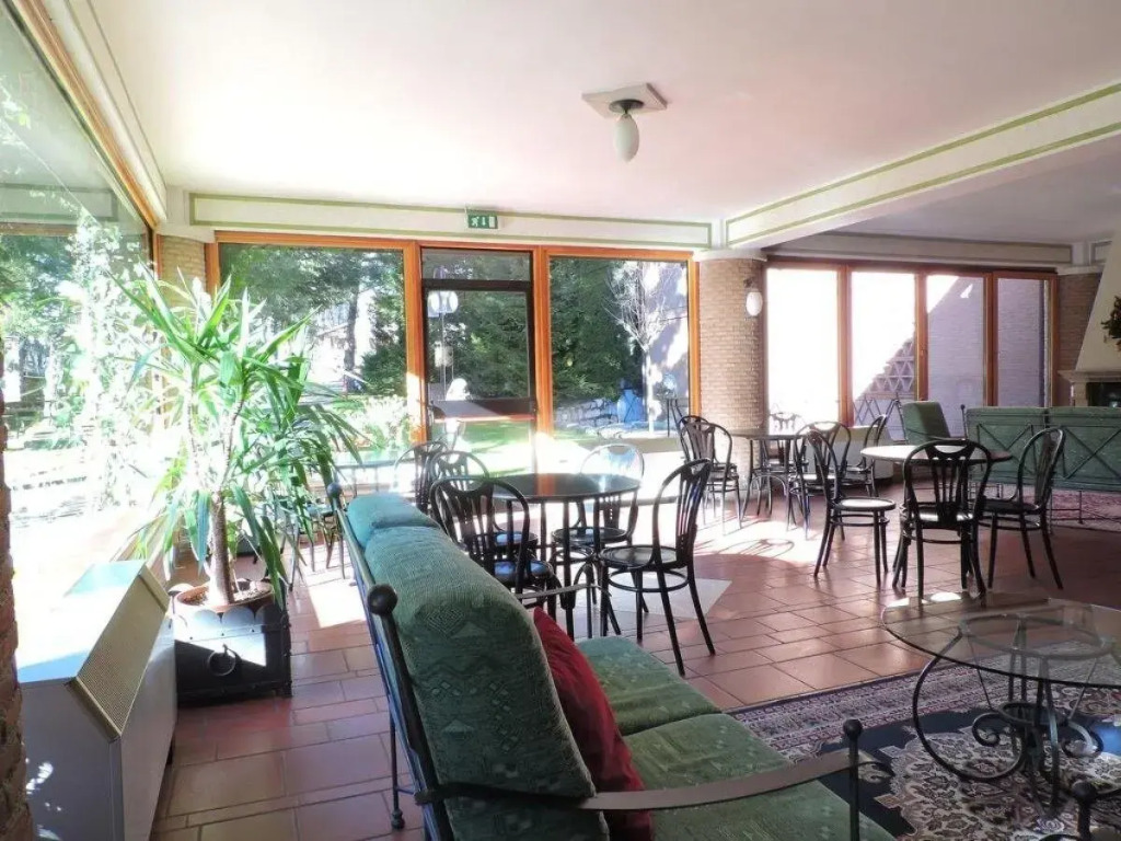 LH Albergo il Picchio