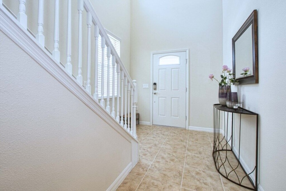 House W/pool And Spa In Windsor At Westside-3720ww 6 Bedroom Home by RedAwning