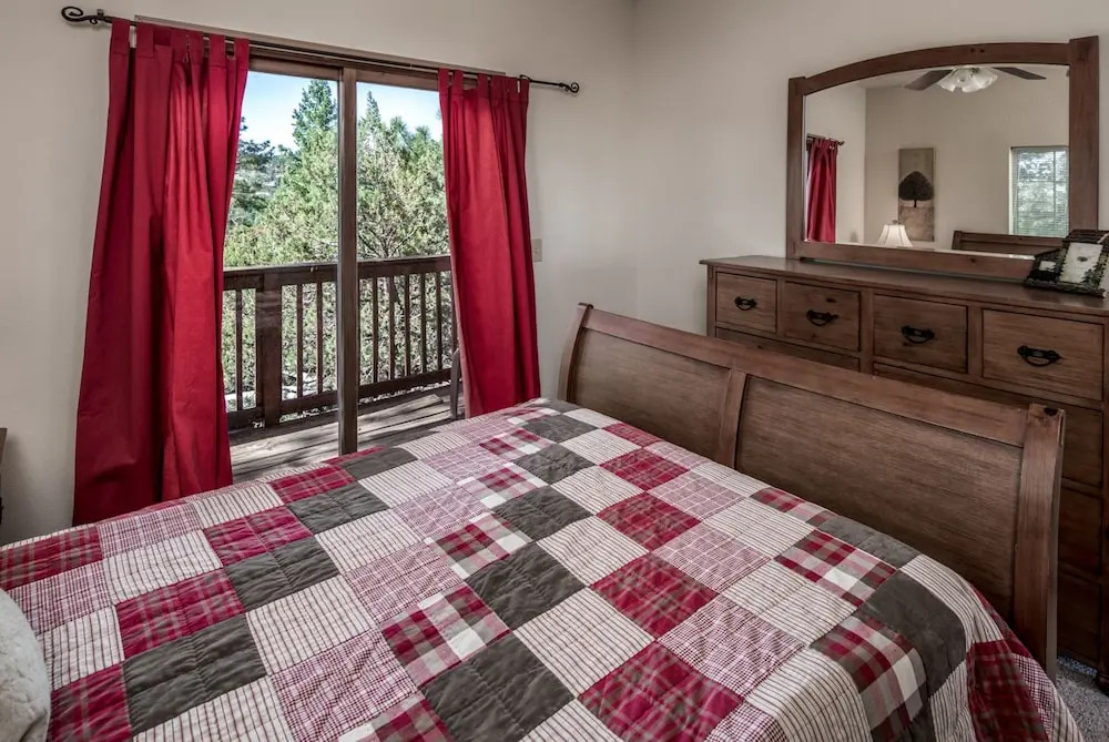 Aviator - Three Bedroom Cabin