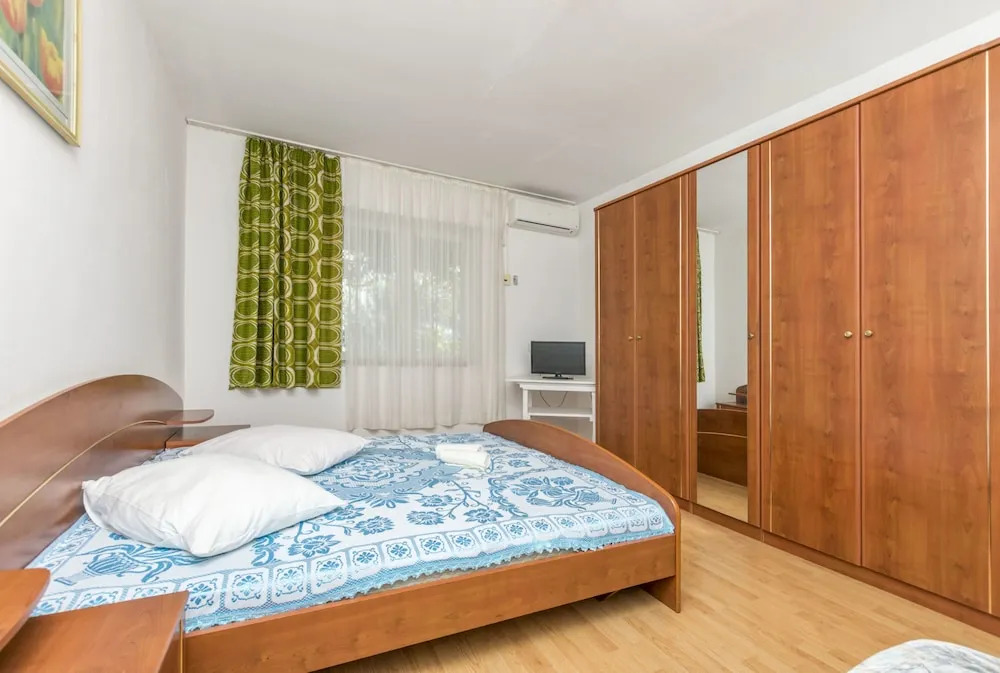 Apartments Anka 20m from the beach