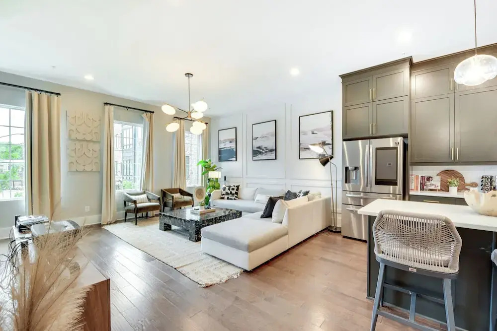 Chic Atlanta Vacation Rental ~ 1 Mi to Downtown!