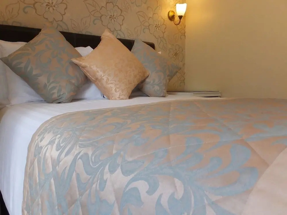 Holmlea Guest House