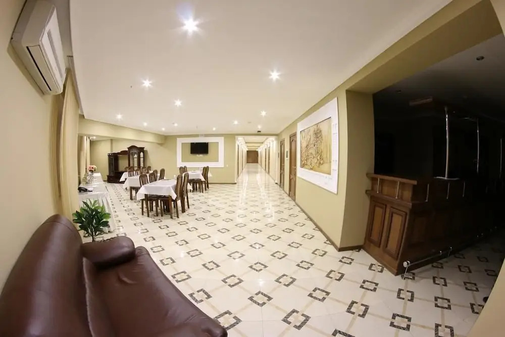 Sky Lux Hotel