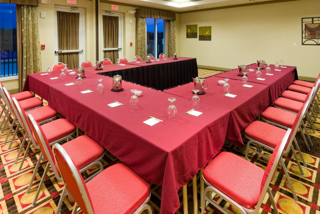 Crowne Plaza Ft Myers Gulf Coast by IHG
