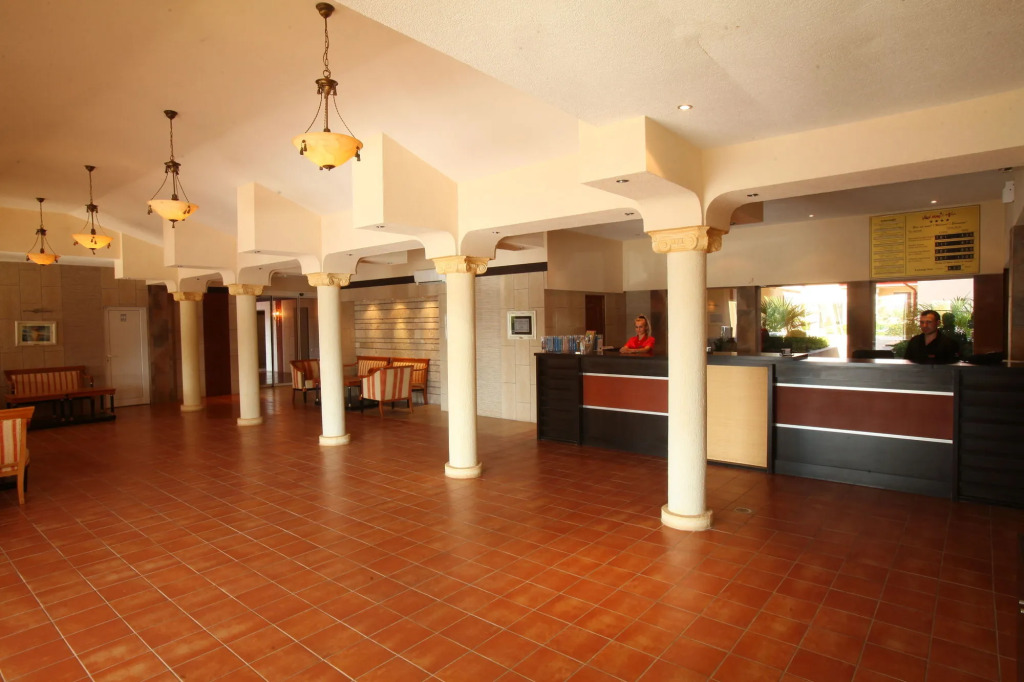 Vox Maris Grand Resort