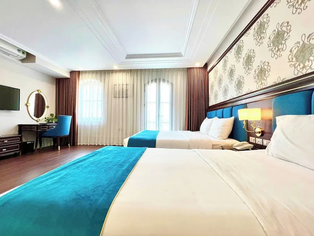 Ruby Queen Hotel