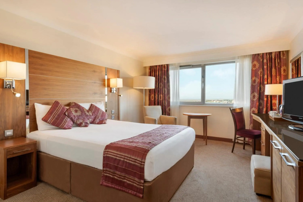 Waterfront Southport Hotel