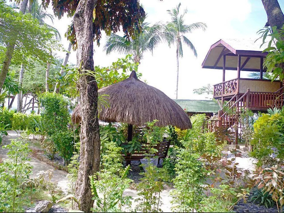 Coral Bay Resort