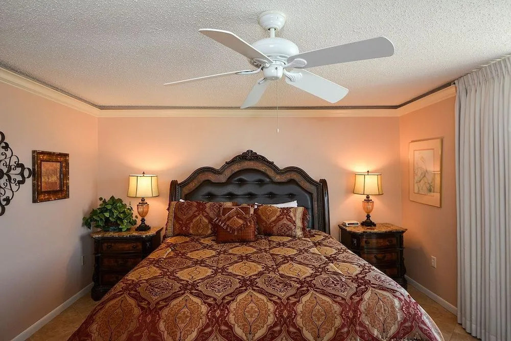 Shoreline 3114 Condo