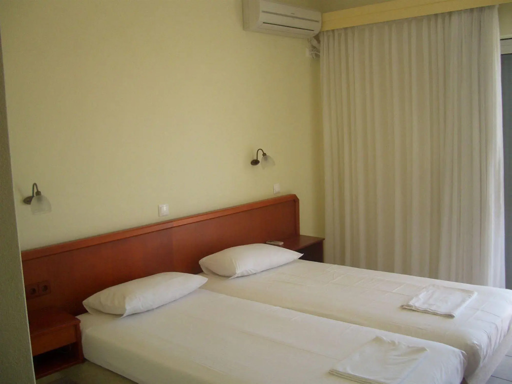Dionisos Hotel
