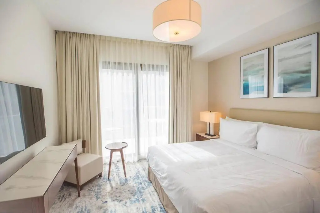 Luxurious 5 Bedroom Apartment - Full Ocean view