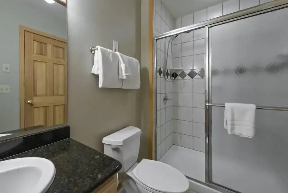 Grand Timber Lodge 3 Bedroom Ski In, Ski Out Condo