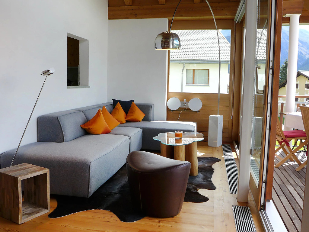 Apartment Chesa Vadret 12 by Interhome