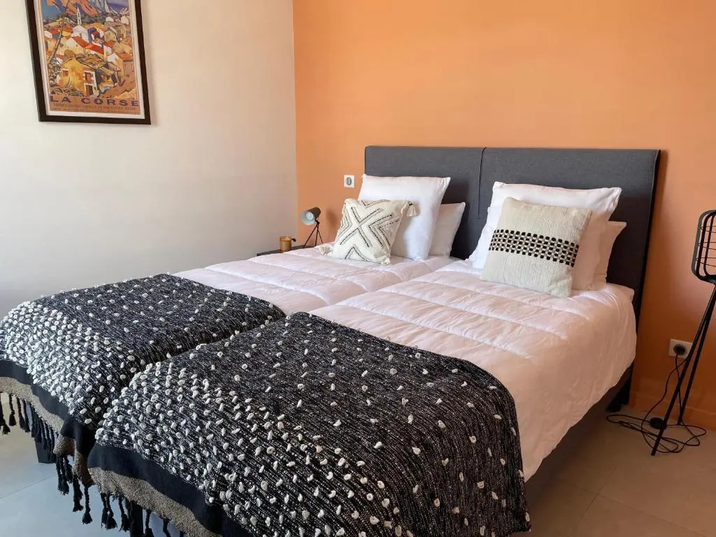 Les 3 baigneuses : Appartement 2 chambres, neuf proche de toutes commodités