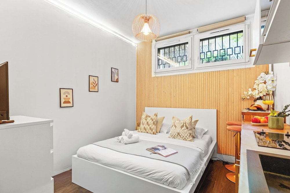 Studio Champs-Élysées Arc Retreat