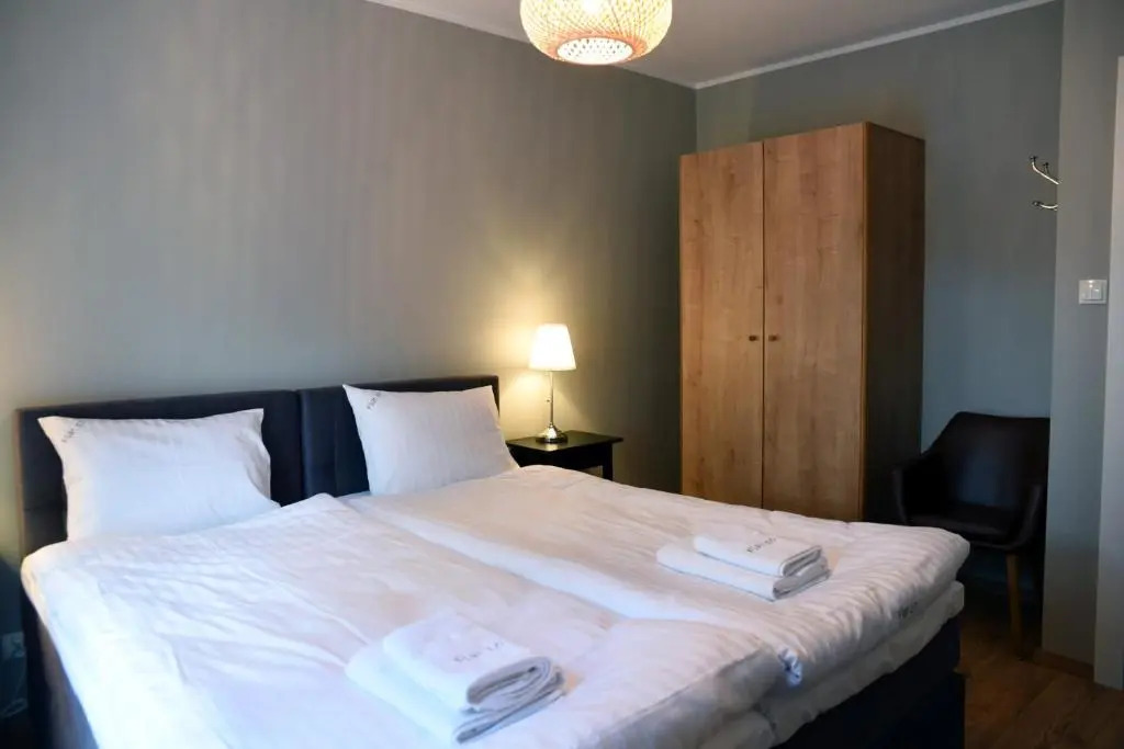 Flat 10