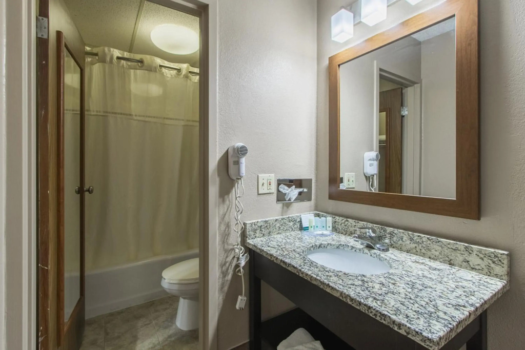GreenRidge Hotel