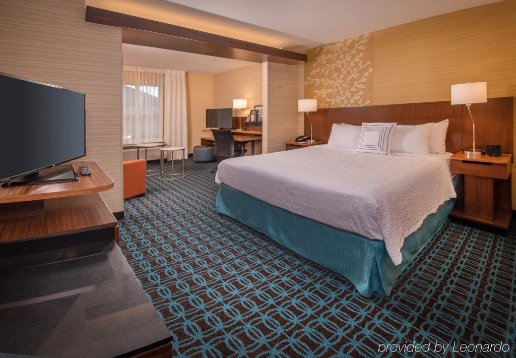 Fairfield Inn & Suites by Marriott Easton