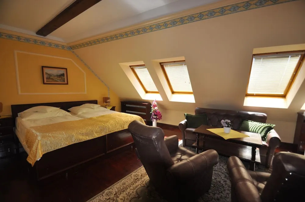 GARNI -Hotel Barbakan