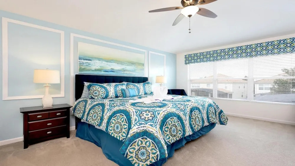 Luxurious 6BR Pool Villa 2 5 Miles to Disney