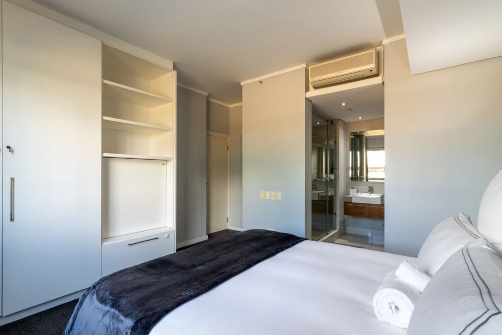 Experience Uninterrupted Comfort Fully Furnished 2br Flat Free From Loadsheding
